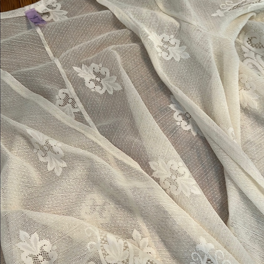 Anthropologie Ivory Lace Oversized Kimono Shawl - Picture 7 of 10